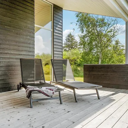 Beautiful Home In Lokken With Wifi Дом отдыха *
