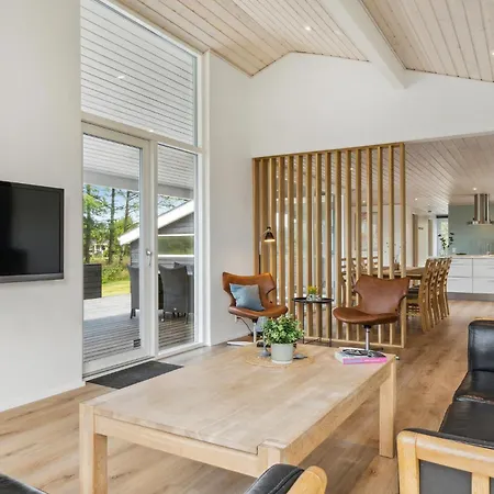 Beautiful Home In Lokken With Wifi Дом отдыха